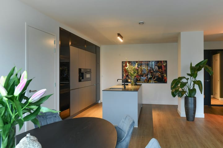 Foto 21 van Jansbuitensingel 23-12