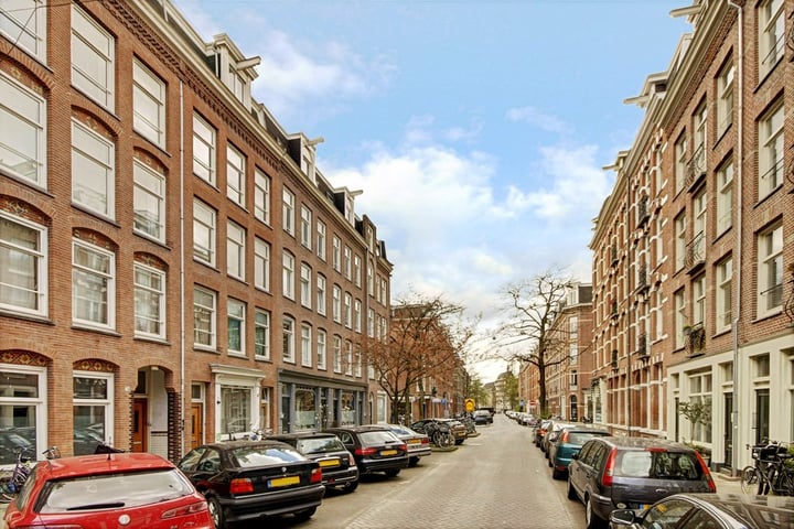 Bekijk foto 2 van Balthasar Floriszstraat 16-3