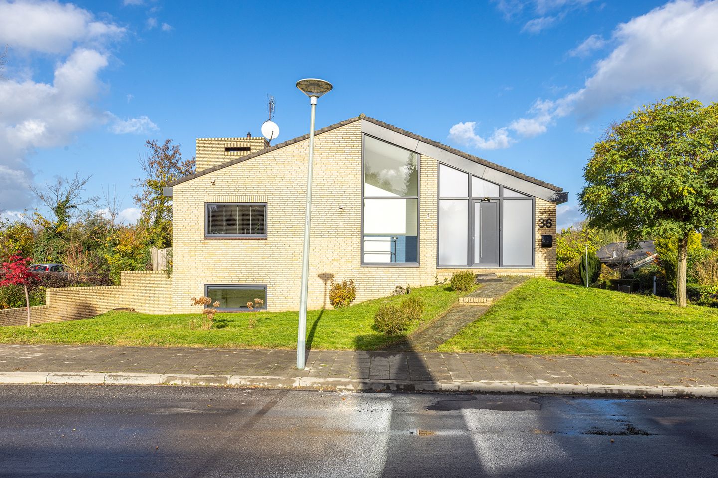 Foto 1 van Schumanstraat 36