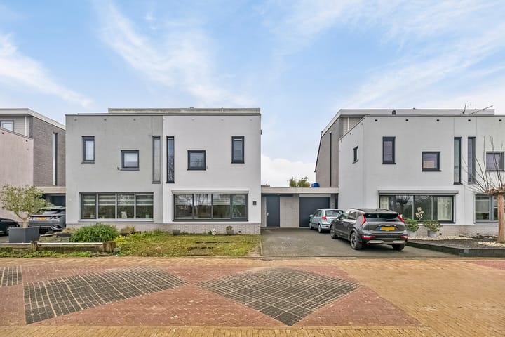 Foto 1 van Pinksterbloemstraat 45