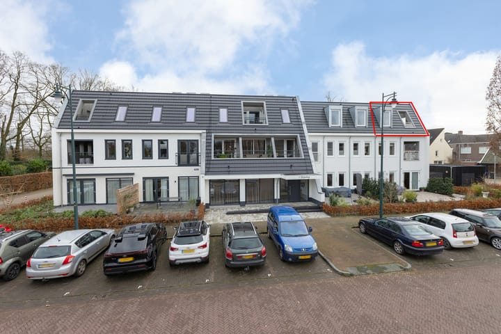 Photo 2 of Wheme 2-D