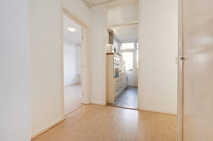 Photo 6 of Usselincxstraat 4