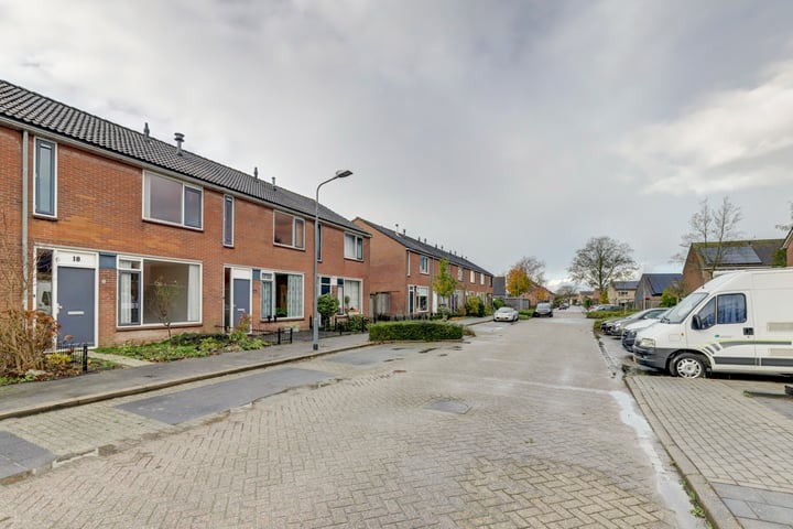 Bekijk foto 30 van De Wolfstraat 18