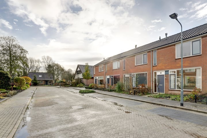 Bekijk foto 32 van De Wolfstraat 18