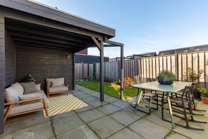 Foto 4 van Robert Hofstadterstraat 12