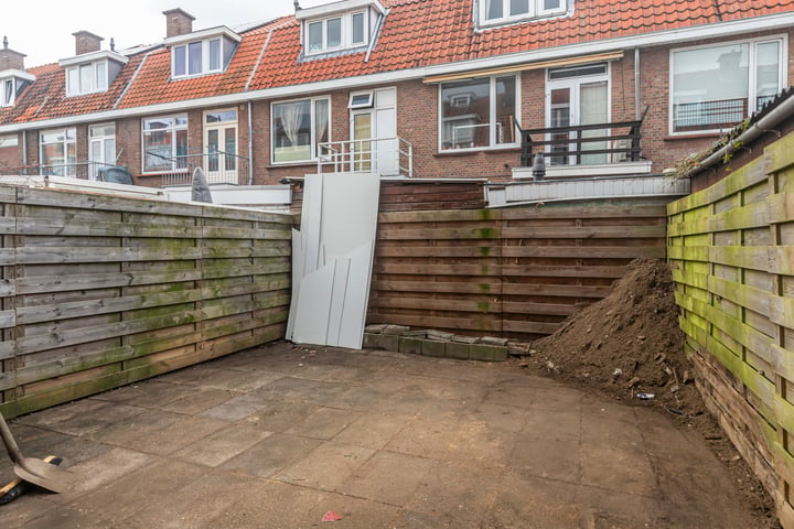 Bekijk foto 13 van Van Koetsveldstraat 42