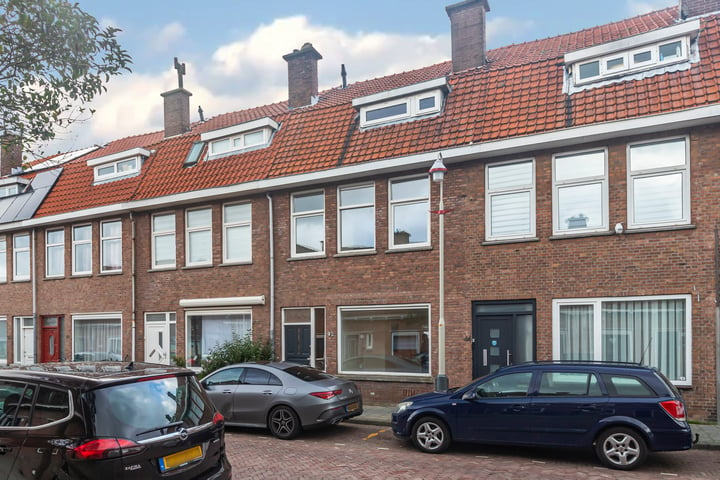 Bekijk foto 1 van Van Koetsveldstraat 42