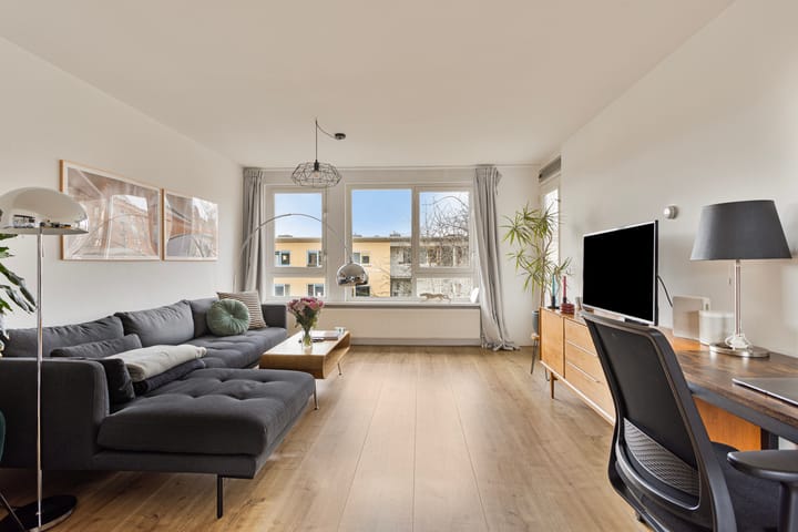 Foto 2 van J.C. van Epenstraat 89