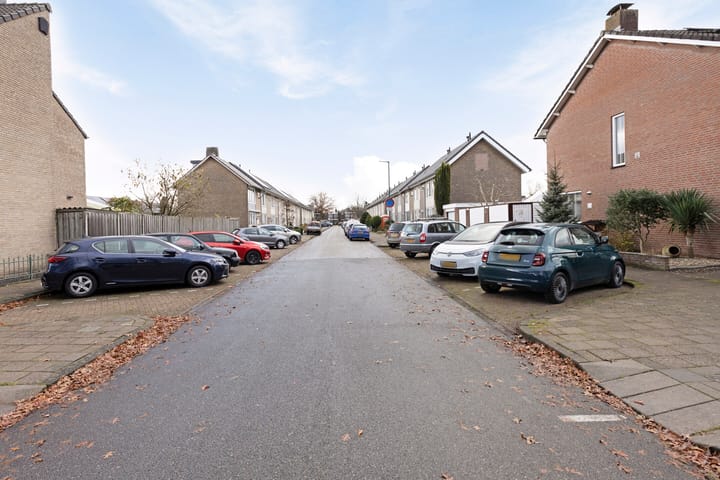 Foto 42 van Willem-Alexanderlaan 18