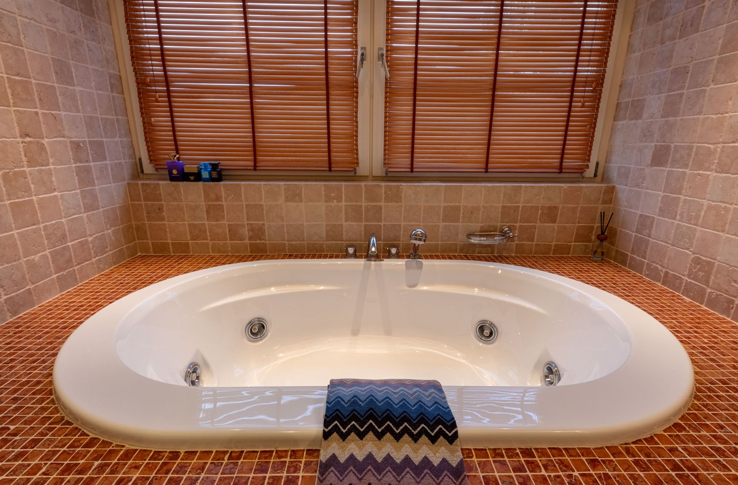 Foto 35 van Tolhutterweg 9