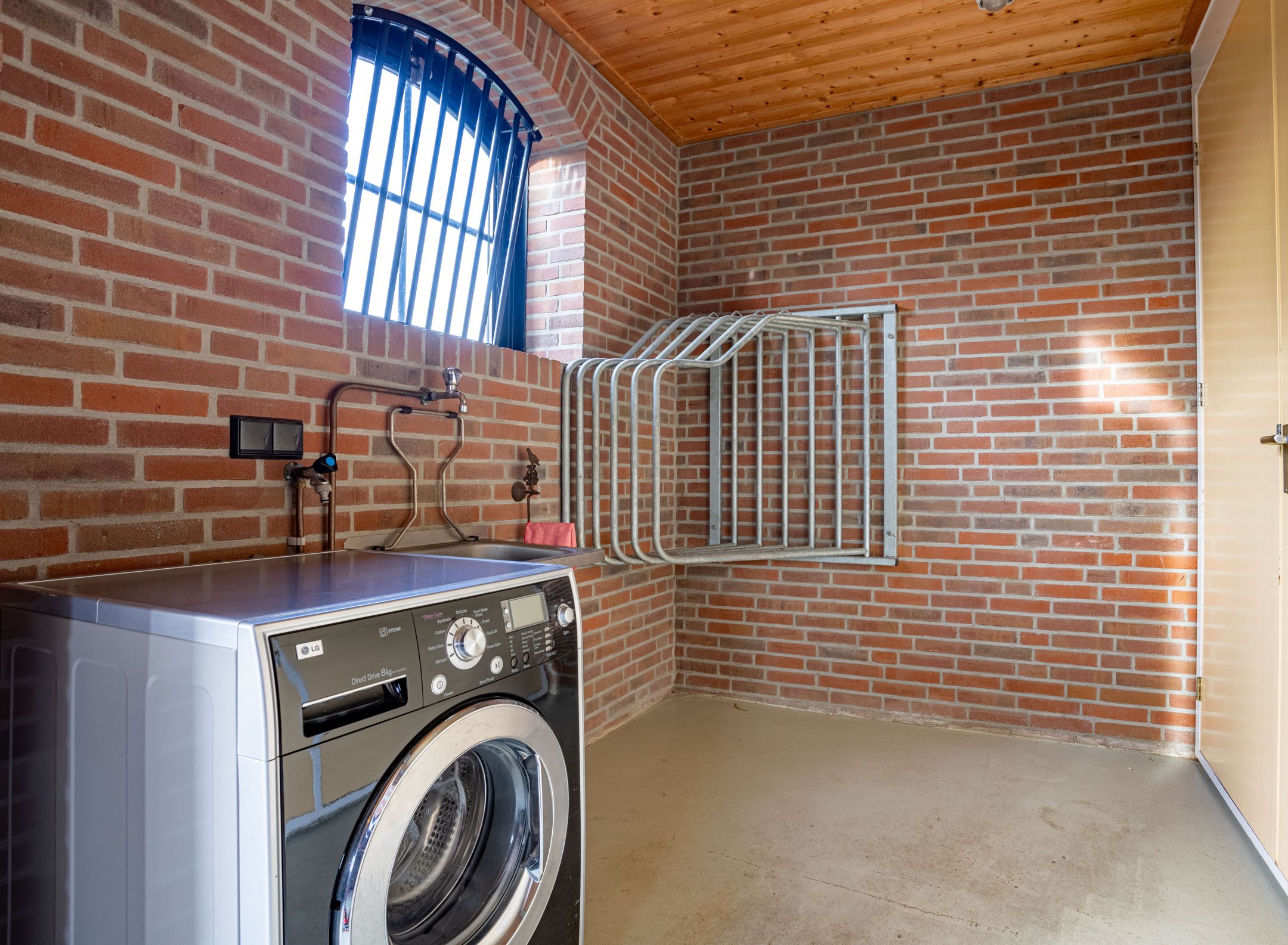 Foto 63 van Tolhutterweg 9