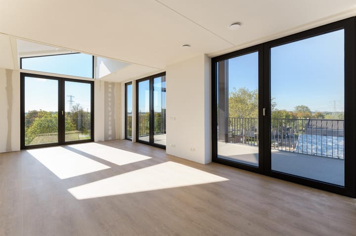 Photo 4 of E.J. Ruijgplein 56