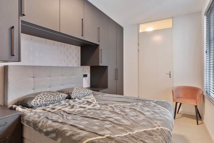 Photo 4 of Leemsbroek 1-A