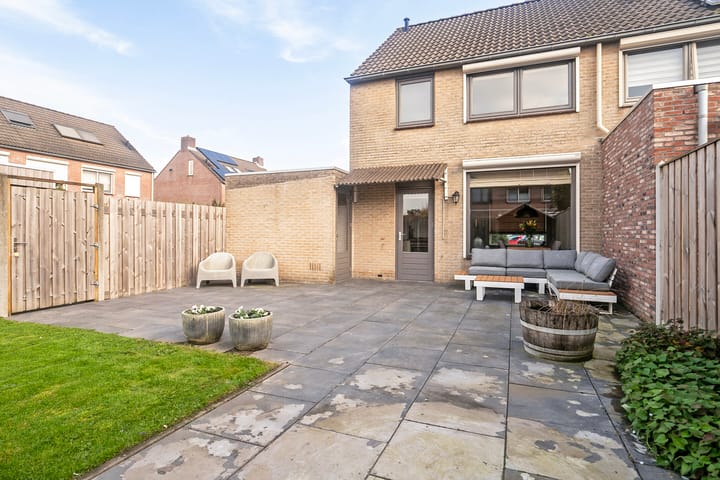 Foto 24 van Anthonie Van Dyckstraat 25