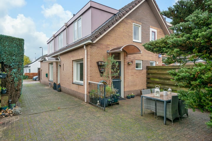 View photo 32 of Alexanderstraat 39