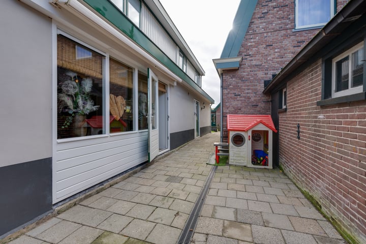 View photo 32 of Kroonstraat 6