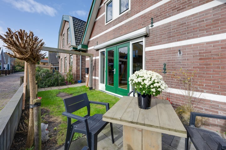 View photo 38 of Kroonstraat 6