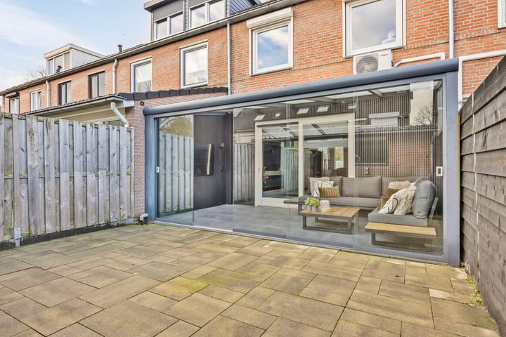 Foto 2 van Basaltstraat 48