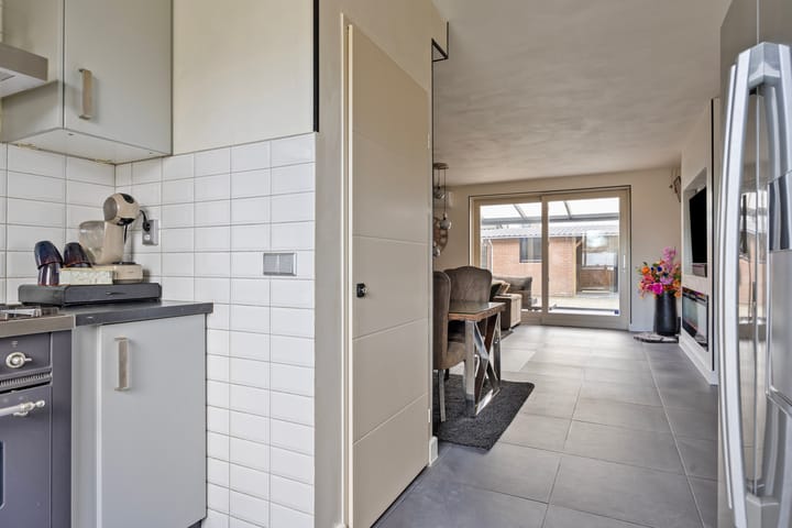 Foto 16 van Basaltstraat 48