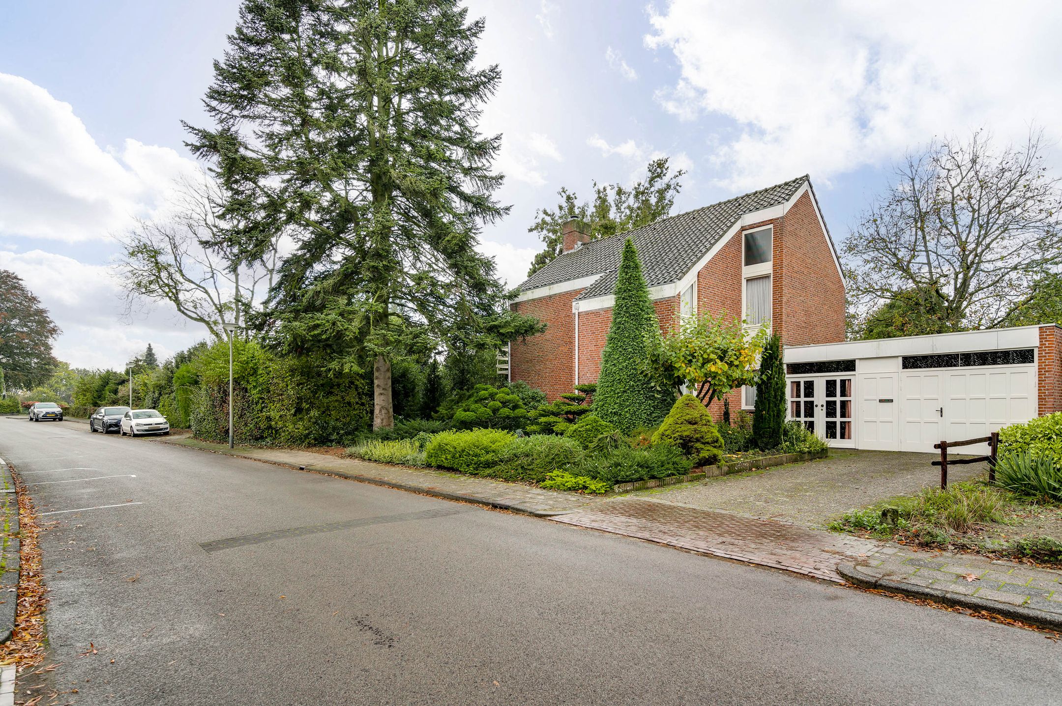 Foto 6 van Burgemeester Honéesingel 7