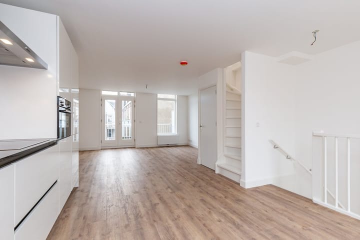 Photo 3 of Daniël Stalpertstraat 42-3