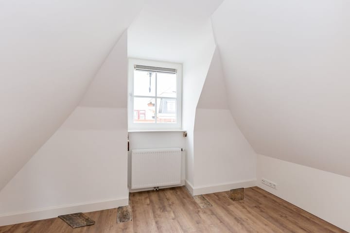 Photo 11 of Daniël Stalpertstraat 42-3