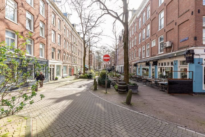 Photo 19 of Daniël Stalpertstraat 42-3