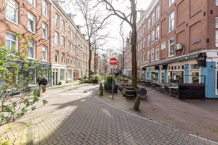 View photo 19 of Daniël Stalpertstraat 42-3