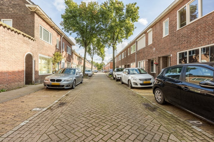 View photo 3 of Pagestraat 48