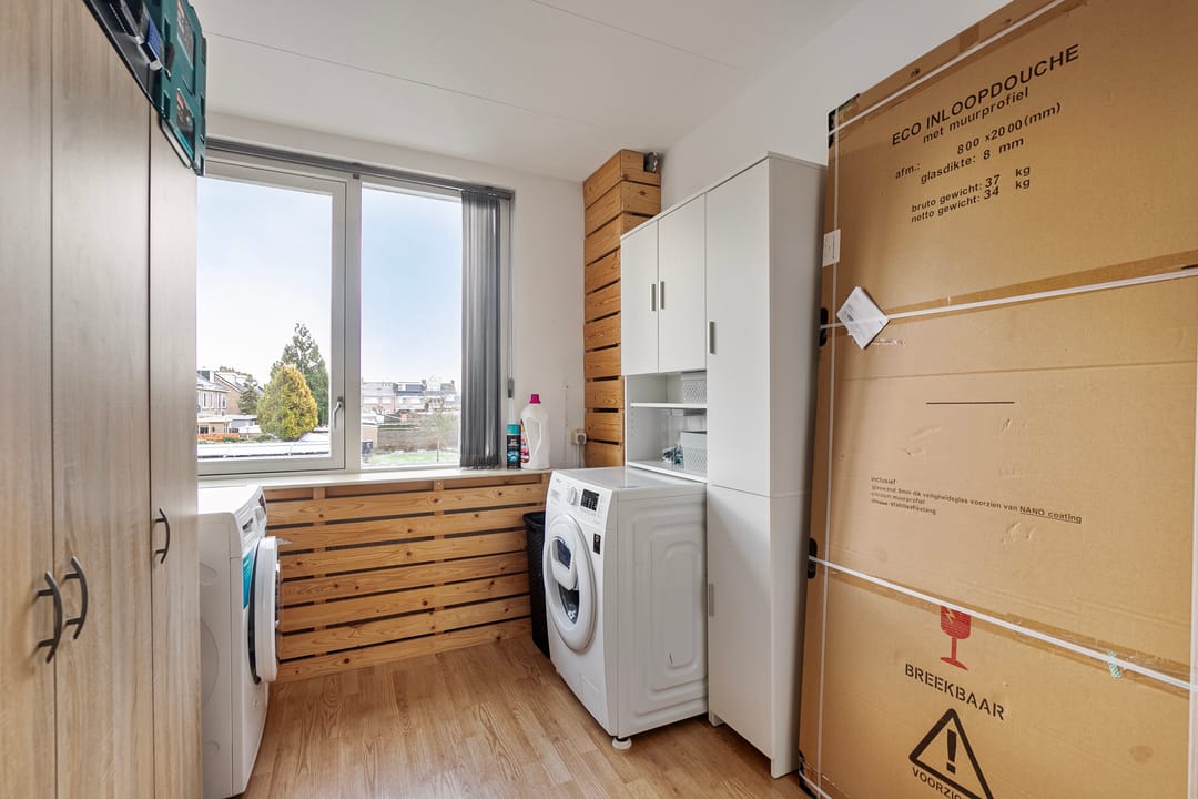 Photo 23 of Dokter Bloemstraat 48