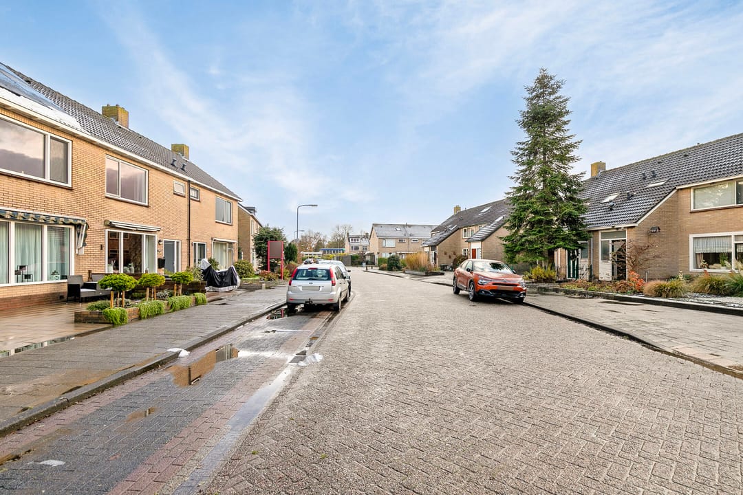 Photo 32 of Dokter Bloemstraat 48