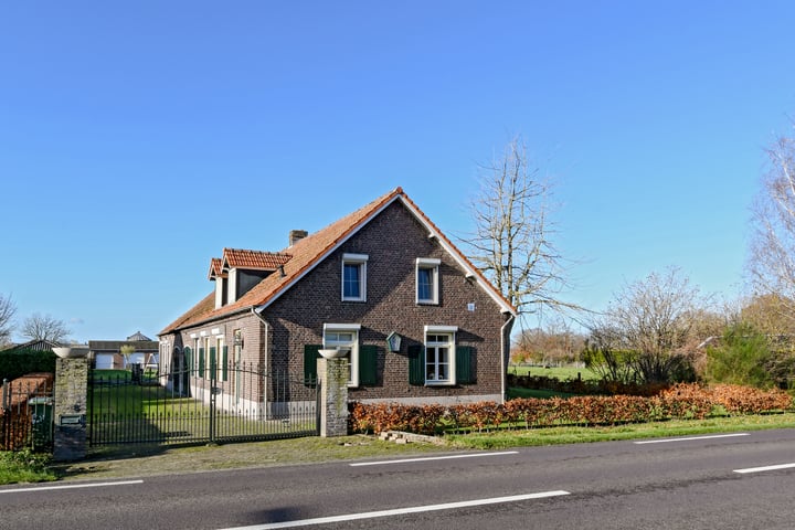 Bekijk foto 4 van Roggelsedijk 8