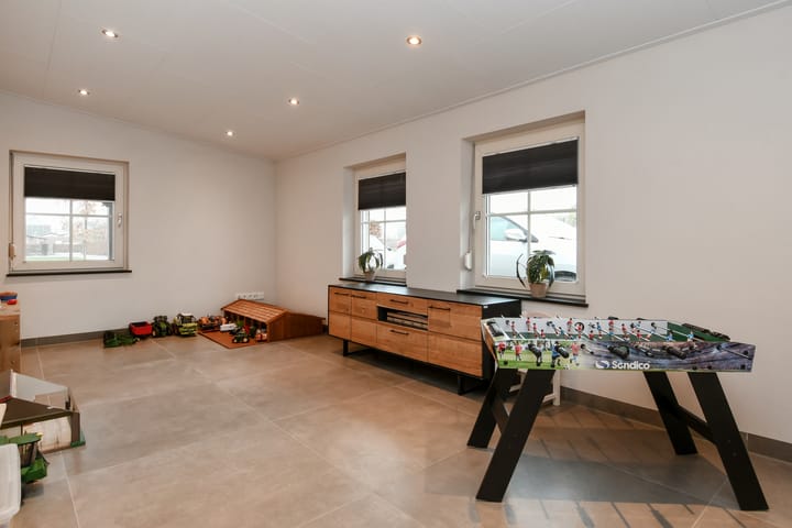 Foto 19 van Roggelsedijk 8