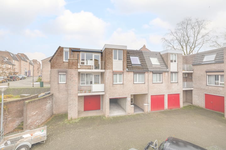 View photo 1 of Dokter Aletta Jacobsstraat 23