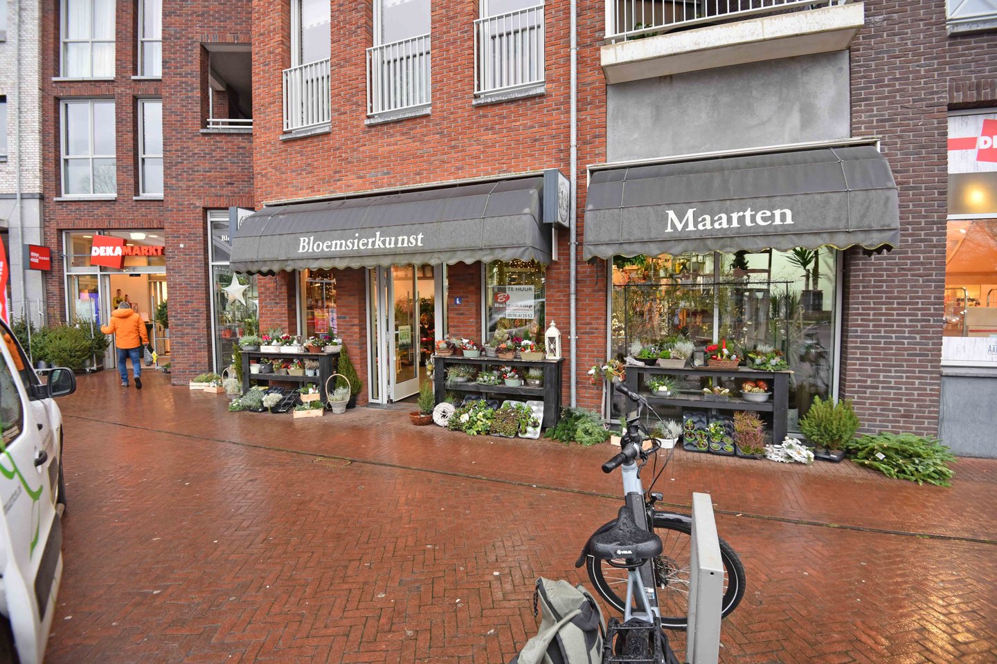 View photo 1 of Marktplein 6