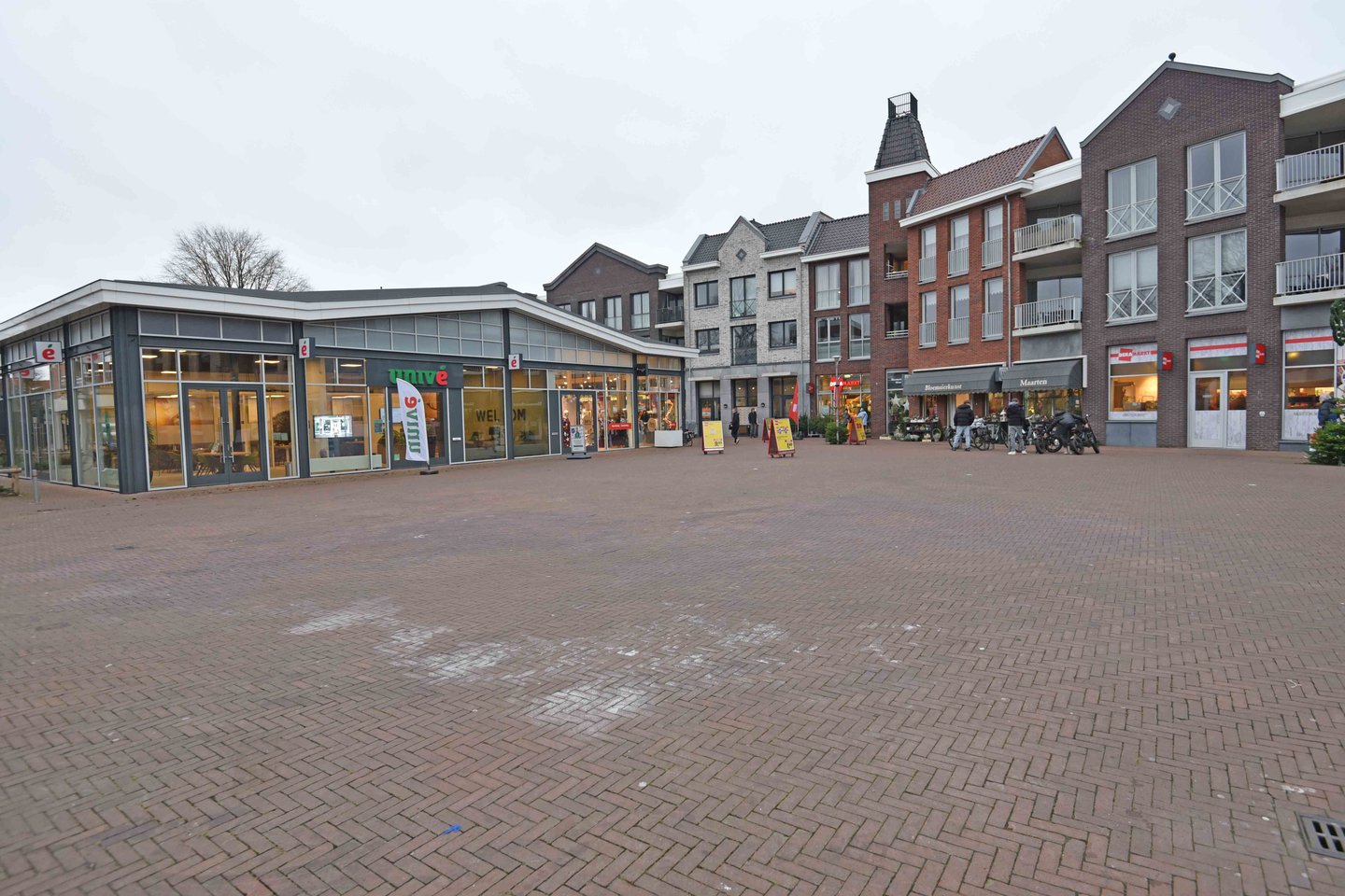 View photo 2 of Marktplein 6