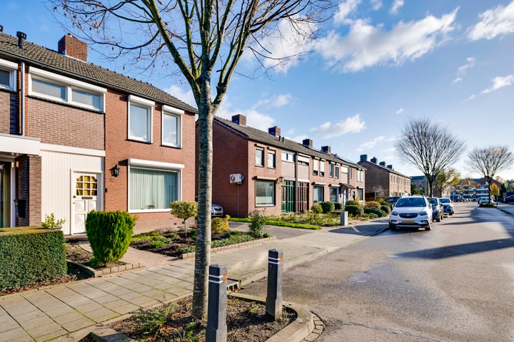 Bekijk foto 40 van Schout Offermanstraat 22