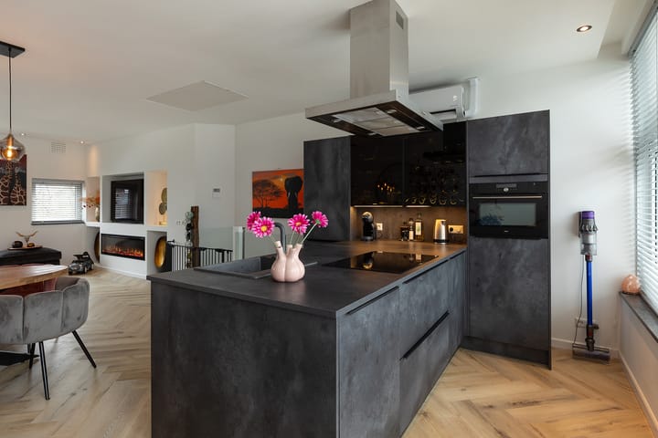 Foto 8 van Van Hogendorplaan 48