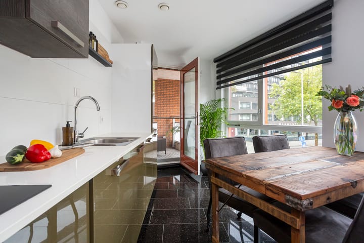 Foto 14 van Bloemfonteinstraat 8-C