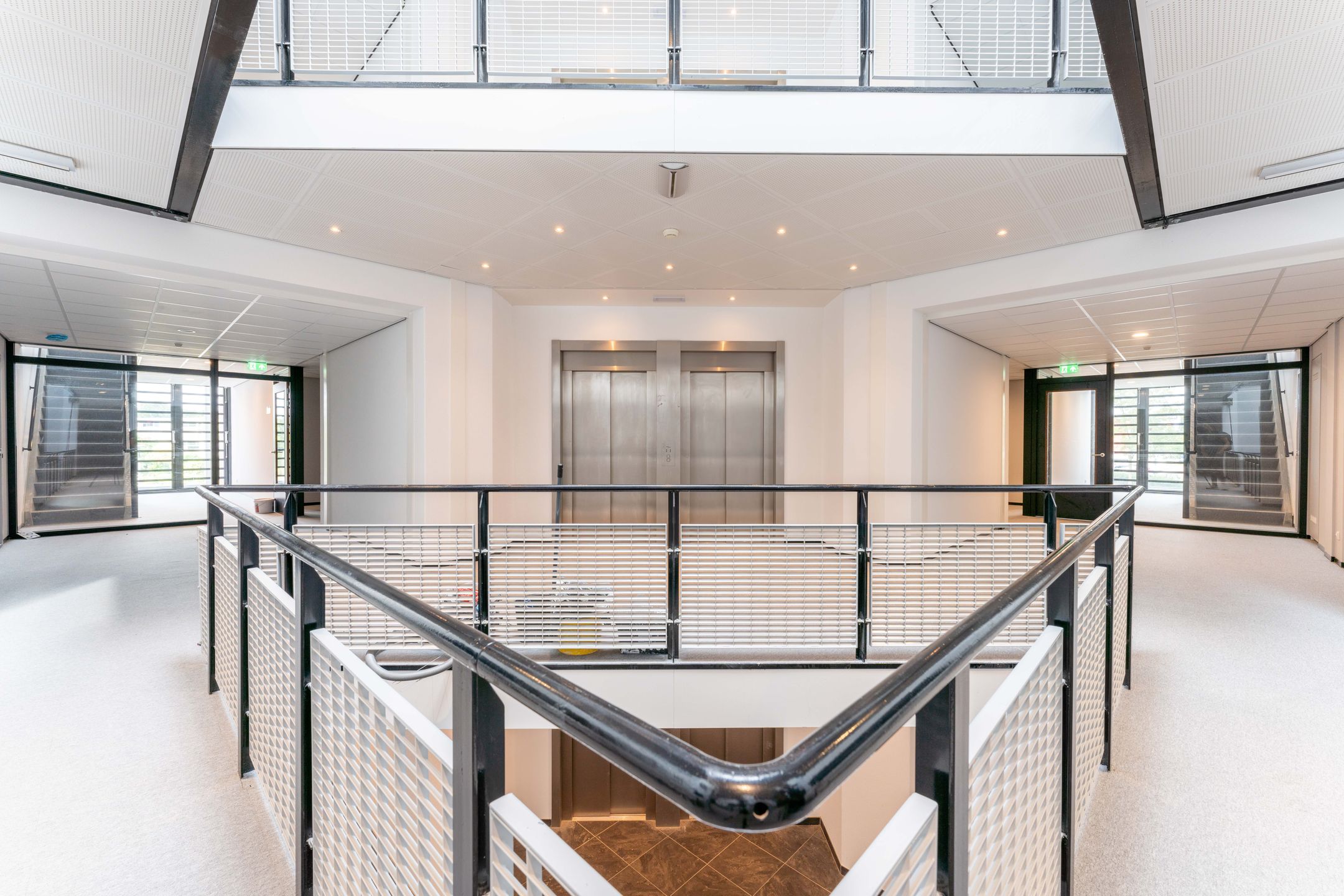 Foto 15 van Louis Armstrongweg 56-K