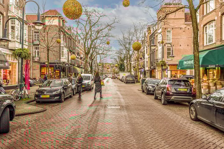 Photo 26 of De Lairessestraat 104-1