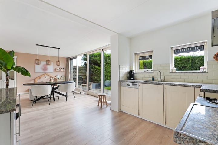 Foto 8 van Suze Groeneweglaan 59