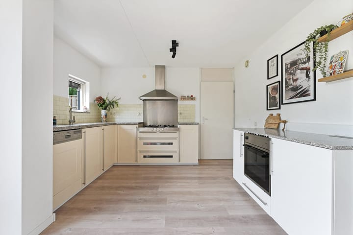 Foto 10 van Suze Groeneweglaan 59