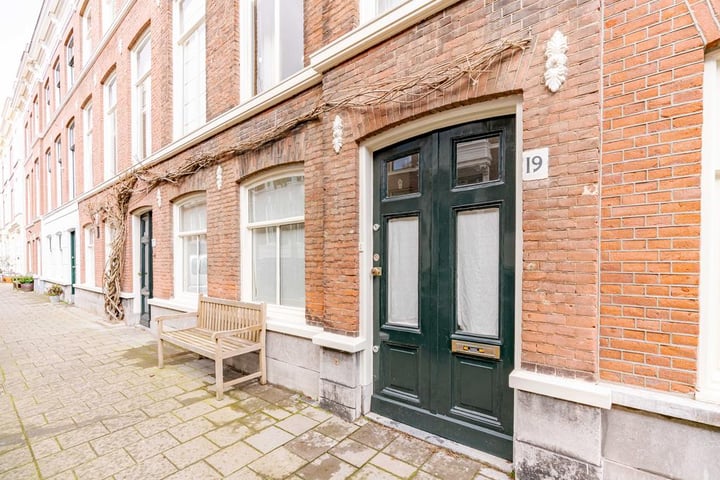 Bekijk foto 3 van Celebesstraat 19