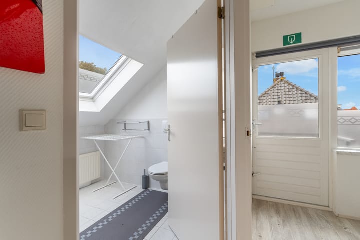 Foto 15 van Van Oldenbarneveldweg 1-C