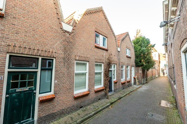 Bekijk foto 1 van Schuttershofstraat 4