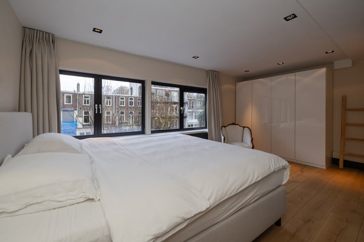 View photo 20 of Tweede Oosterparkstraat 209-B