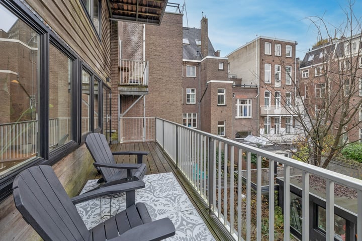 View photo 30 of Tweede Oosterparkstraat 209-B