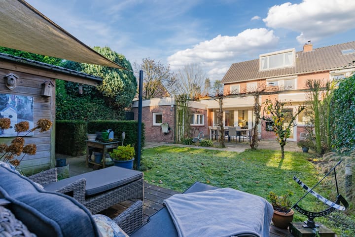 Foto 50 van Duizendschoonstraat 33