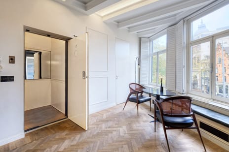 Nieuwezijds Voorburgwal 294-1 secondary image